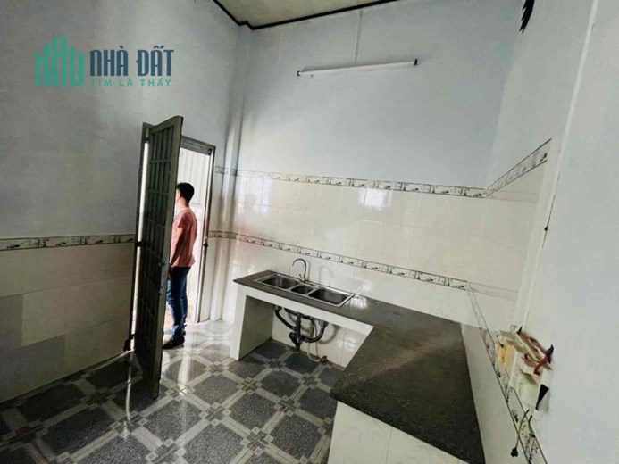 Chính Chủ Bán Nhà Giá Rẻ Mặt Phố Bình Đức-Long Xuyên