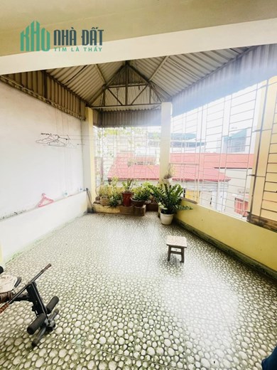 Bán Nhà Gia Thụy , Quận Long Biên Giá 4.6 Tỷ  45M x 4 Tầng Lô Góc , Gara Ô Tô .