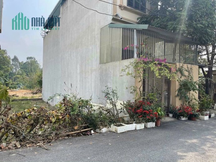 Bán lô trục chính xóm Gẩy, Định Trung, Vĩnh yên, Vĩnh Phúc.  - Diện tích: 100m2, giá : 1,5x tỷ.