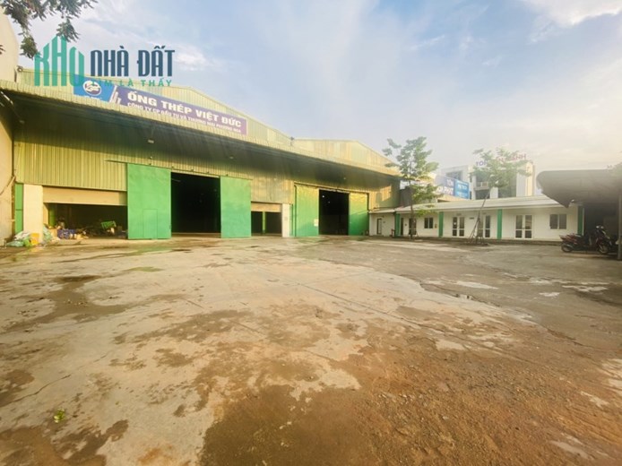 Cho thuê 3700m2 xưởng sản xuất mặt đường Nguyễn Tất Thành , Vĩnh Yên giá 40k/m2.