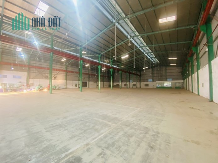Cho thuê 3700m2 xưởng sản xuất mặt đường Nguyễn Tất Thành , Vĩnh Yên giá 40k/m2.