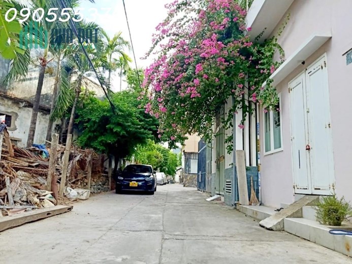 HÀNG VIP SẬP HẦM, Nhà 3 tầng Kiệt Ô tô 5m, ngay cạnh NGUYỄN HỮU THỌ, ĐN, Dt 56m2, Giá Chỉ 2 tỷ xx