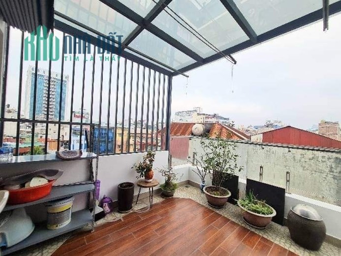 Bán nhà phố Khương Thượng, ngõ nông, rộng, nhà đẹp, dân xây, 42m, 4PN, 4 tỷ