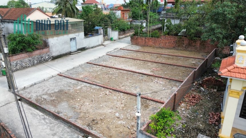 Bán lô đất nằm trong khu dân cư sát khu đô thị Vinhomes Dương Kinh. giá 495tr