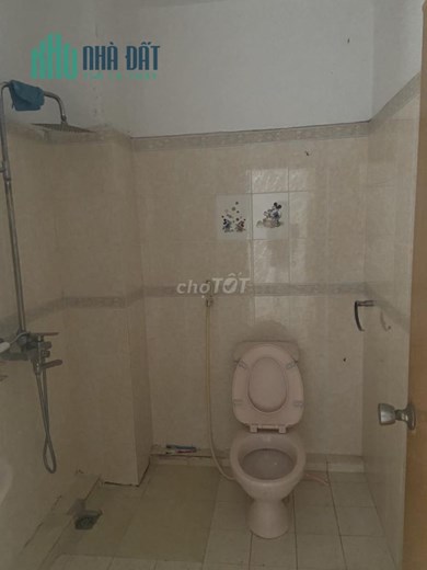 Cho thuê nhà 60 m2 x3 tầng tại khu tập thể, có 3 phòng ngủ, quận Long Biên