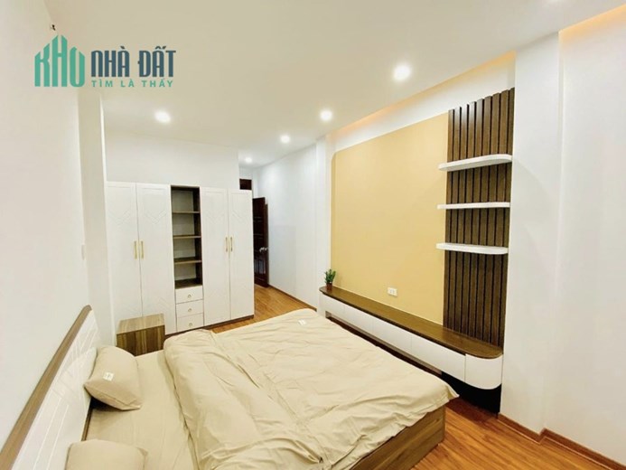 Bán nhà Ngõ 211 Khương Trung, hai thoáng, sổ đẹp, full nội thất, 50m*4T, nhỉnh 5 tỷ