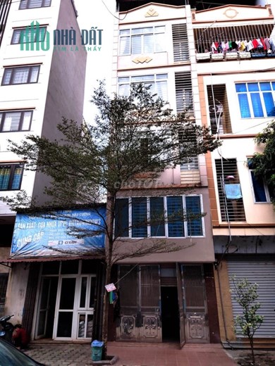 Cho thuê mặt bằng kinh doanh giáp chợ Văn La 300m2