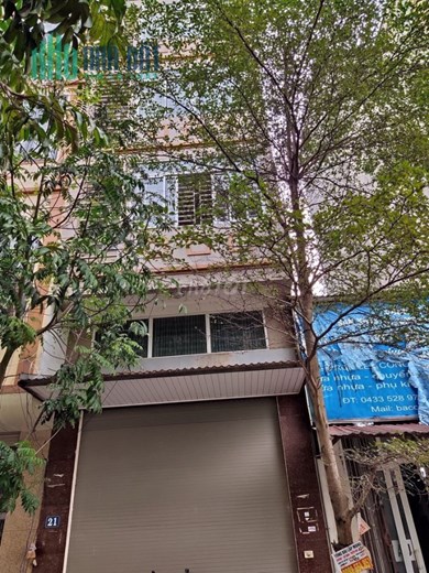 Cho thuê mặt bằng kinh doanh giáp chợ Văn La 300m2
