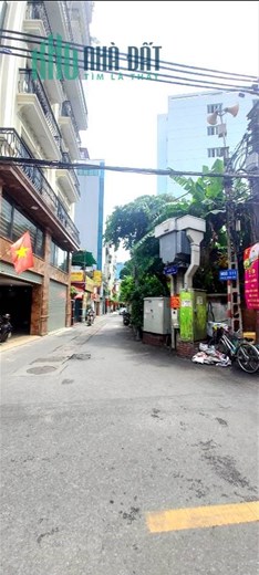 PHÂN LÔ QUÂN ĐỘI-Ô TÔ TRÁNH VÀO NHÀ-CÙ CHÍNH LAN-THANH XUÂN-103M-CHỈ15.6 TỶ