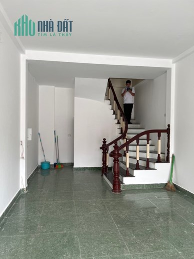 Cần cho thuê nhà số 59 mặt đường Hoàng Quốc Việt