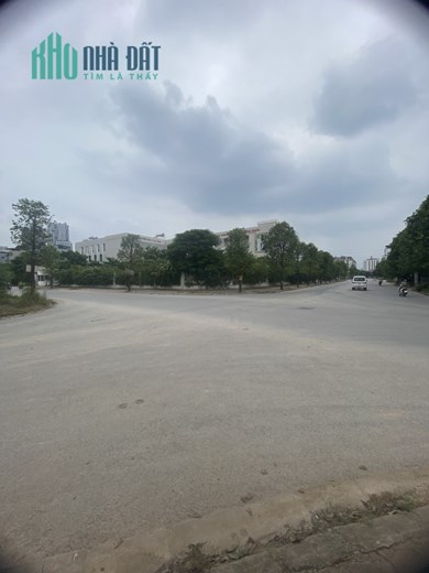 Cần bán nhanh mảnh đất dịch vụ Vạn Phúc - Hà Đông vỉa hè 2 ô tô đỗ, kinh doanh sầm uất