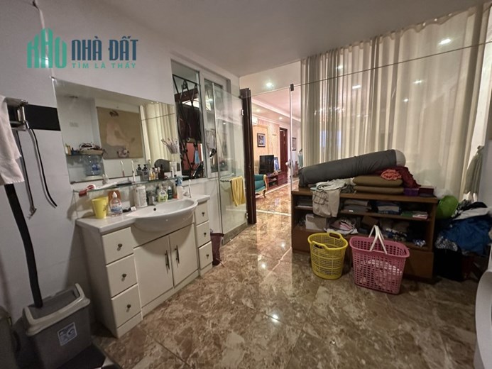 Bán nhà 55m2 phố Nghi Tàm, Tây Hồ Gara Ô tô tránh Thang máy Nhập Giá thương lượng 9.6 Tỷ