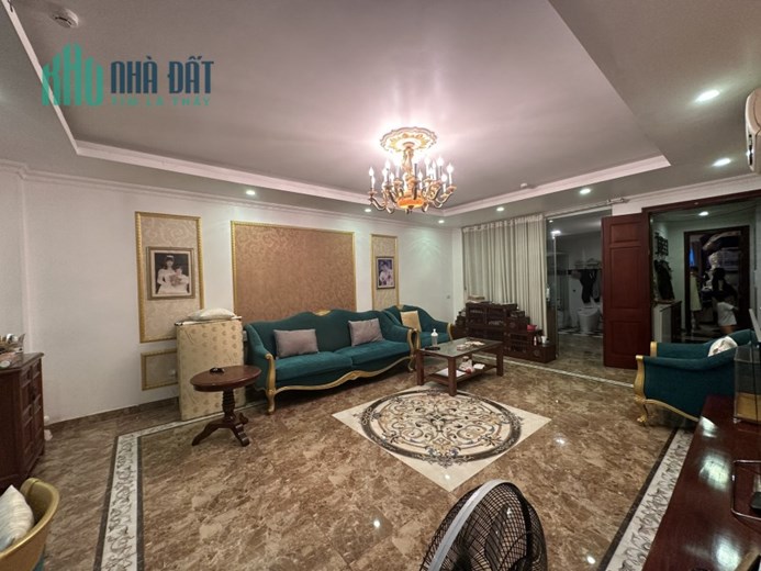 Bán nhà 54m2 phố Nghi Tàm, Tây Hồ Gara Ô tô 7 chỗ Thang máy Nhập Giá hữu nghị 9.6 Tỷ