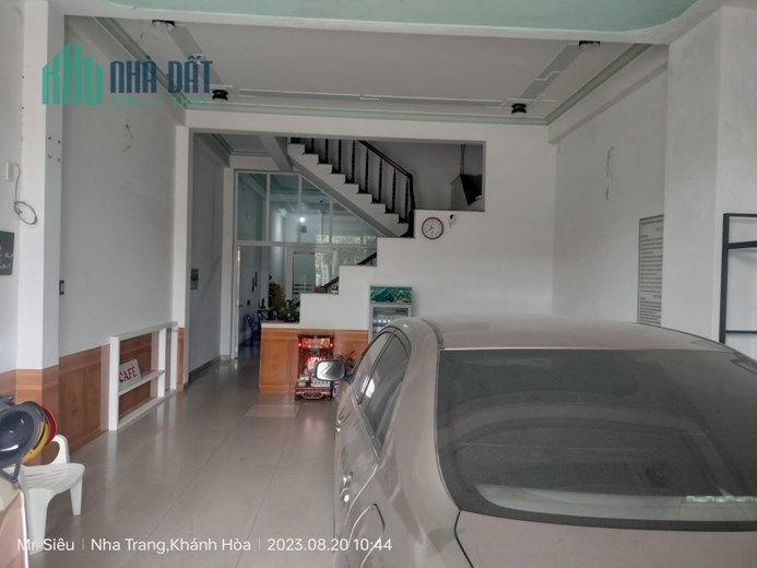 Cho thuê nhà đường Hoàng Diệu - 300m là biển, DT140m2 giá chỉ 23 triệu.