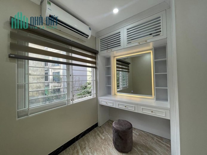 Bồ Đề, nhà đẹp 7 tầng long lanh, ô tô vào nhà,  vị trí đẹp nhất Long Biên, 12.2 tỷ