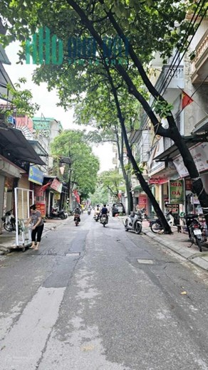 Phố Bùi Xương Trạch, Thanh Xuân, đang cho thuê 40 triệu một tháng. DT 70 m2 x 7T, giá 11.5 tỷ