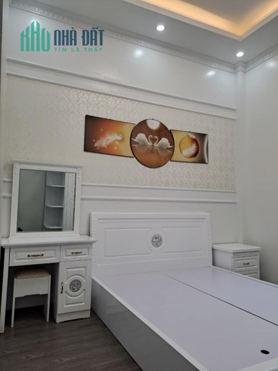 Bán nhà gần hồ Hoàng Cầu, 5m ô tô tránh, ở vip, kd văn phòng, 2 thoáng, 40m, 4PN, chỉ 5.05 tỷ