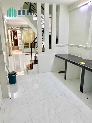 Nhà 2 tầng nở hậu hẻm 181 đường Tân Phước P6Q10 - 4.4 tỷ