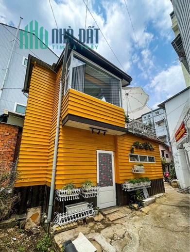 Ko người quản lý, cần sang nguyên căn studio ngay trung tâm, 147/5 đg Phan Đình Phùng