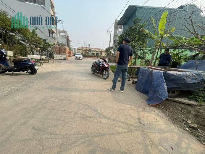 Chính chủ bán Đất dịch vụ Lại Yên Hoài Đức . Cạnh đường 40m