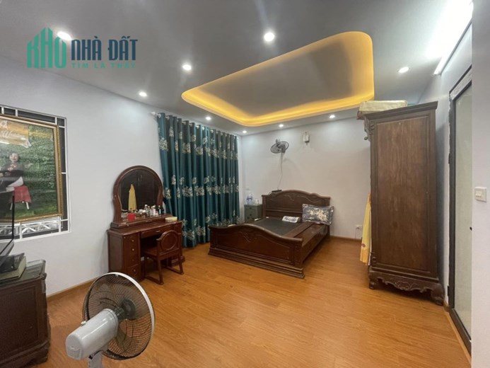 Bán nhà 94m2 phố Nghi Tàm, Tây Hồ 11 ngủ Dòng tiền khủng 2 Ô tô phi 10m 8.5 Tỷ