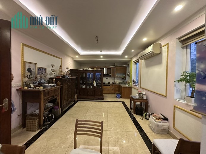 Bán nhà 95m2 phố Nghi Tàm, Tây Hồ 11 ngủ Doanh thu 10%/năm 2 Ô tô phi 10m 8.5 Tỷ