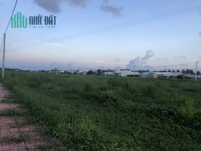 Bán lô đất hiếm 2 mặt tiền, diện tích 258m2, khu đô thị Hoàng Tâm, Cà Mau
