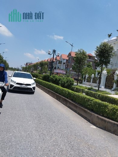 Nợ ngân hàng bán gấp Biệt thự Phú Lương, Hà Đông, 230m2, hoàn thiện, 19 tỷ