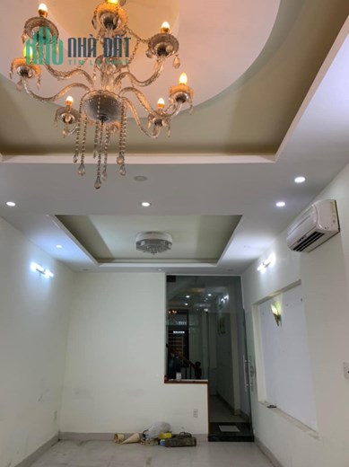 ĐINH BỘ LĨNH MỚI ĐẸP- HẺM XE TẢI ĐẬU CỬA- ĐỐI DIỆN BẾN - BÁN GẤP- 2 MT HẺM TRƯỚC SAU- 4 TẦNG - 4X20