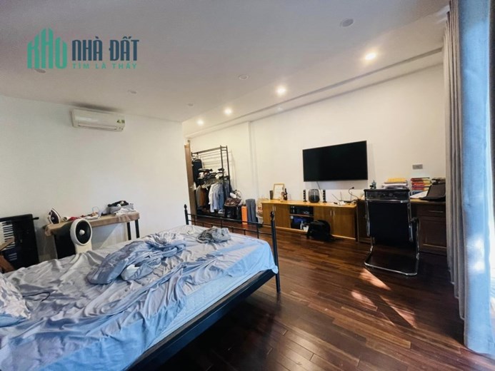 Bán nhà 56m2 phố Nghi Tàm, Tây Hồ Gara Ô tô phi Thang máy Giá hữu nghị 9.6 Tỷ