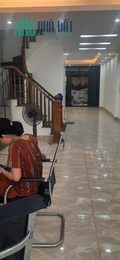 Bán nhà 54m2 phố Nghi Tàm, Tây Hồ Gara Ô tô 7 chỗ Thang máy XỊN Giá tốt 9.5 Tỷ