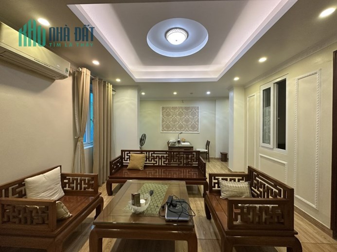 Bán nhà 95m2 phố Nghi Tàm, Tây Hồ 11 ngủ Dòng tiền 10%/năm Ô tô phi 10m 8.5 Tỷ