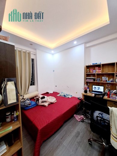 Bán nhà Lê Văn Thiêm, 69 m 14 tỷ 8