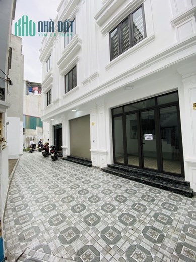 Bán nhà xây mới lô góc cực đẹp 44m 3 tầng GIÁ 2.48 tỉ phố Khúc Thừa Dụ
