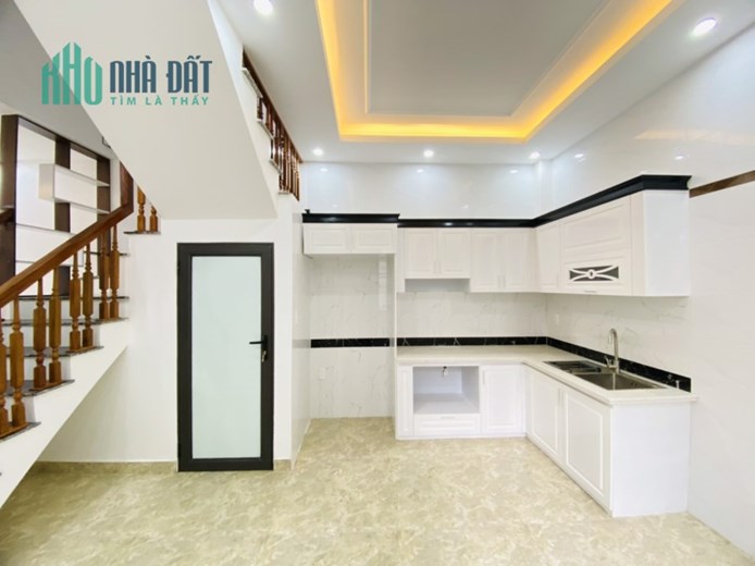 Bán nhà xây mới lô góc cực đẹp 44m 3 tầng GIÁ 2.48 tỉ phố Khúc Thừa Dụ