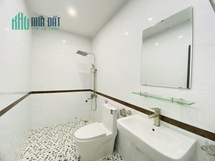 Bán nhà xây mới lô góc cực đẹp 44m 3 tầng GIÁ 2.48 tỉ phố Khúc Thừa Dụ
