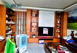Cho thuê nhà 1T3L 6pn mặt tiền đường 18 Linh Đông