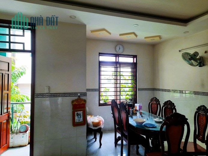 Cho thuê nhà 1T3L 6pn mặt tiền đường 18 Linh Đông