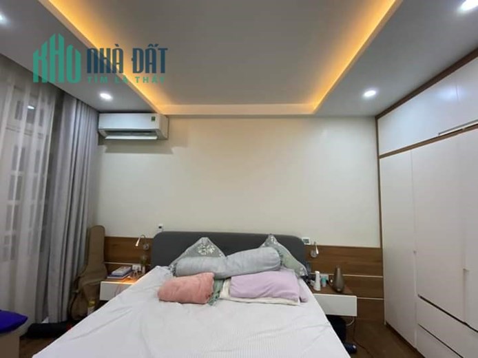 Cho thuê nhà Phố Ngọc Khánh  Ba Đình  Full đồ  30m x 5 tầng 3 ngủ