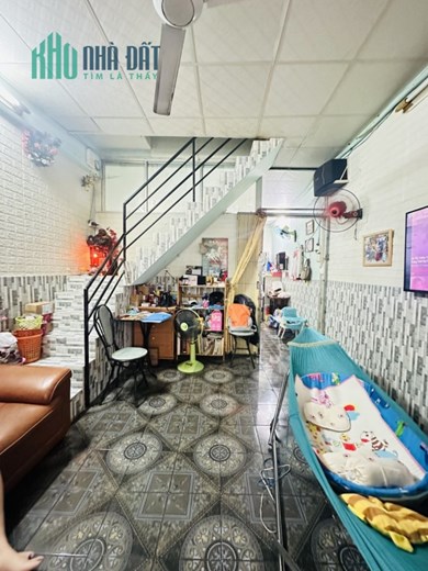 Huỳnh Văn Bánh - Phú Nhuận - 48m2 - 3 Tầng - giá 4.x tỷ.