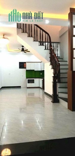 BÁN NHÀ GẦN ROYACITY NGÃ TƯ SỞ HÀ NỘI DT:45M2 MT:4M 6 PHÒNG NGỦ GIÁ : HƠN 3x TỶ