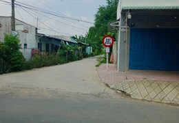 BAN DAT CO NHA KHO O DUC HOA THUONG 12 X 38 BAN GIA 3,7 TY