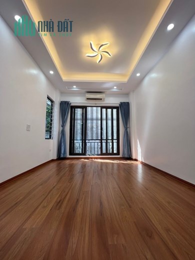BÁN NHÀ MẶT PHỐ 800A CẦU GIẤY OTO TRÁNH VỈA HÈ KINH DOANH ĐỈNH 60M2 x 5T GIÁ 14 TỶ CÓ TL