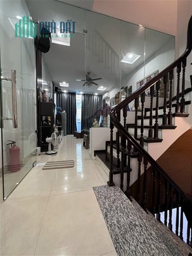 Bán nhà 56m 5 tầng 6.7 tỷ  XUÂN LA OTÔ ,lô góc 2thoáng vĩnh viễn, chủ tặng nội thất