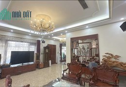 LÔ Góc mặt phố Chiến Thắng sầm uất gần hồ Văn Quán, MT rộng 8m, 102m2 chỉ 19.9 tỷ. LH 0989.62.6116