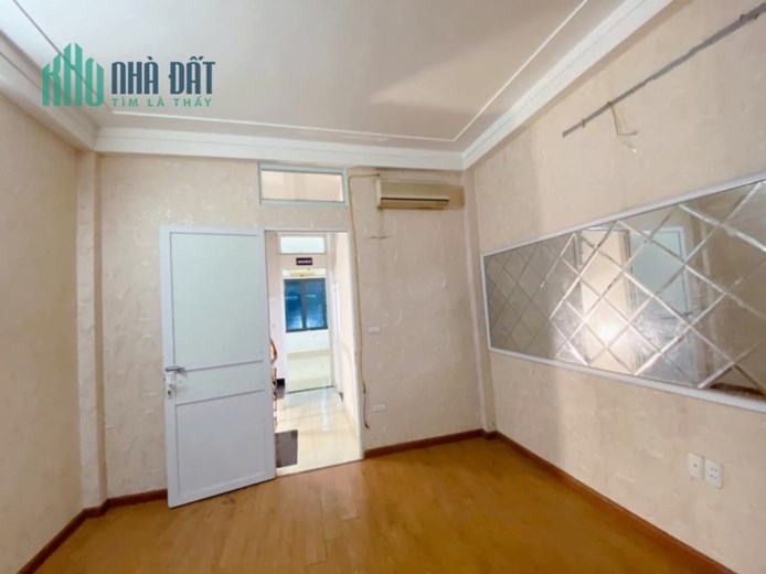 Bán nhà  Khương Hạ 40.6m x 5 tầng, mt: 3.94m