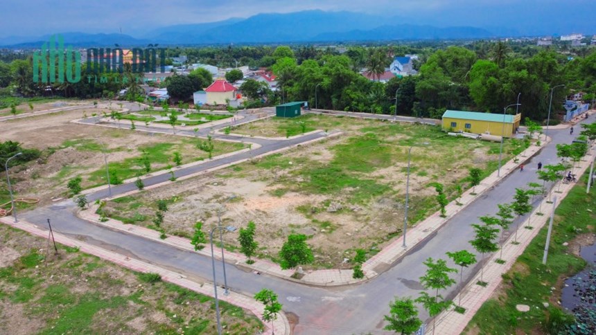 Bán nhanh bán gấp lô đất siêu đẹp đầu đường Thống Thất TP. Phan Rang Ninh Thuận giá chỉ 989tr. Được