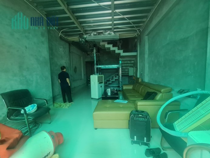 Bán nhà 3 tầng Vĩnh Thịnh , Khai Quang cạnh Quảng trường - Giá 3,x tỷ