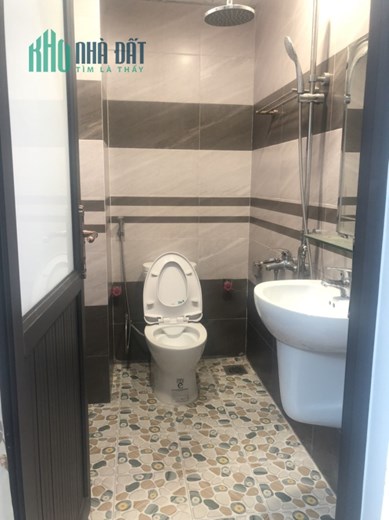 Cho thuê nhà 4 tầng đối diện chung cư Bảo Quân 👉Giá 12tr/tháng.
