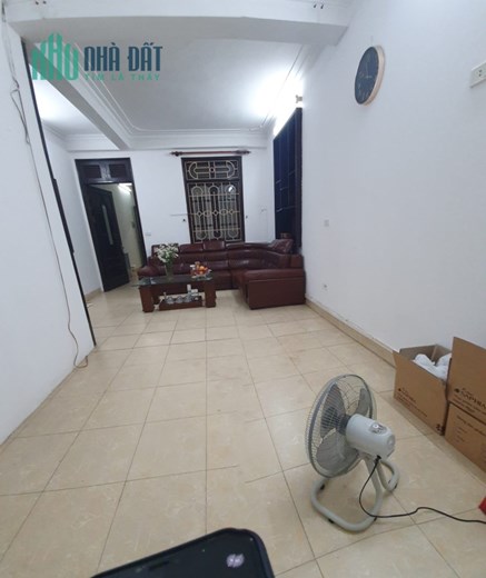 Bán nhà Mặt Phố Nguyễn Hoàng Tôn 118m2, giá chỉ 14.5 tỷ.